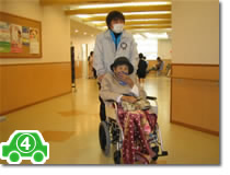 診察室までお連れします